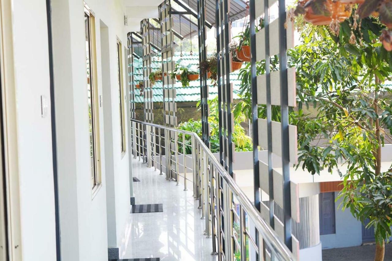 Jippus Galaxy Budget Air Port Hotel Kochi Exteriér fotografie