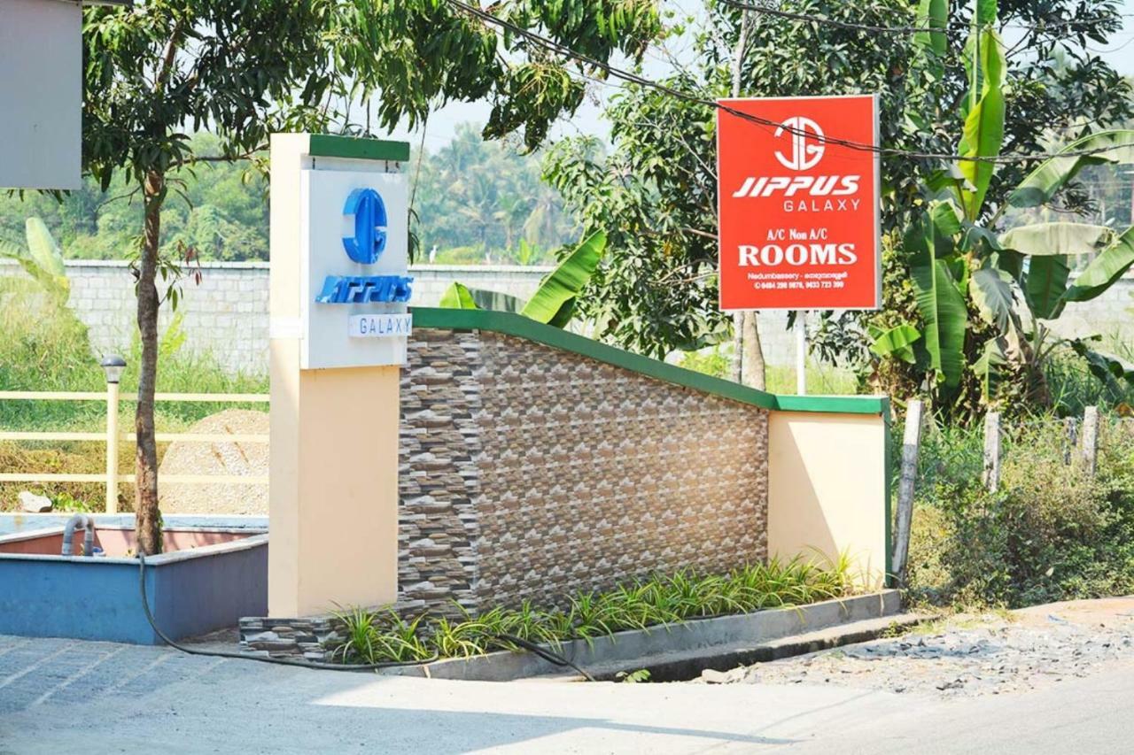 Jippus Galaxy Budget Air Port Hotel Kochi Exteriér fotografie